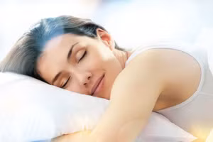 4 thói quen khi ngủ khiến bạn già nua xấu xí, giảm tuổi thọ