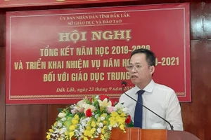 Ông Đỗ Tường Hiệp, Phó Giám đốc Sở GD&ĐT Đắk Lắk phát biểu chỉ đạo Hội nghị triển khai nhiệm vụ năm học 2020-2021.