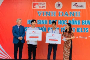 BUV trao tặng học bổng cho học sinh các trường THPT trên toàn quốc. Sứ mệnh của BUV là truyền cảm hứng và đào tạo một thế hệ sinh viên trẻ vừa tài năng, vừa có trách nhiệm với cộng đồng.