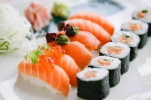 Cách ăn sushi chuẩn của người Nhật, nhiều người ăn sai mà không biết