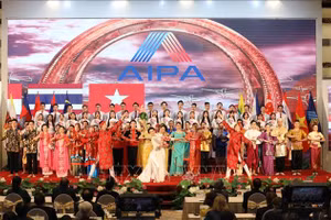 Chương trình nghệ thuật chào mừng tại lễ khai mạc. Ảnh: Văn Điệp/TTXVN