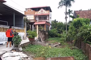 Theo đại diện Hội Môi giới bất động sản Việt Nam (VARS), sau bài học ở Đông Anh, Thạch Thất, Ứng Hòa, nhà đầu tư nên thận trọng khi đón sóng đất Thanh Trì. 