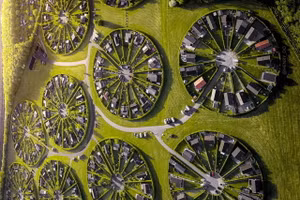 Bí ẩn ở ngôi làng có kiến trúc như của người ngoài hành tinh