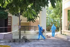 Khu vực cách ly, điều trị 2 ca bệnh COVID-19 tại Phòng khám Đa khoa khu vực Cầu Yên, huyện Hoa Lư, tỉnh Ninh Bình. (Ảnh: Thùy Dung/TTXVN)
