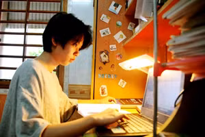 Em Hồ Thị Hiền Thảo học tại nhà.