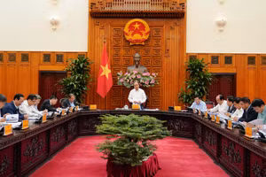 Thủ tướng Nguyễn Xuân Phúc: An toàn phải đặt lên hàng đầu. Ảnh: VGP/Quang Hiếu.