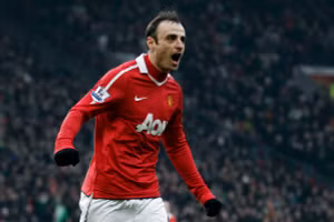 Berbatov từng để lại nhiều khoảnh khắc thiên tài trong màu áo Man Utd.