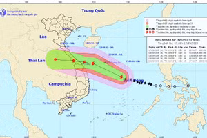 Bão số 5 giật cấp 13 đang tiến gần vùng ven biển các tỉnh Quảng Bình - Quảng Trị. (Nguồn: TTDBKTTVQG)