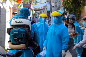 "Nếu người nhập cảnh trái phép nhiễm virus biến chủng sẽ là mối nguy rất lớn"