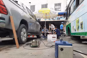 Đăng kiểm ô tô: Coi chừng ‘trượt’ vì chuẩn khí thải mới