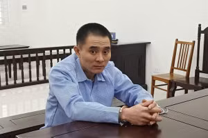 Bị cáo Lê Đăng Long - người tham gia đường dây giả danh công an để lừa đảo