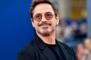 Robert Downey Jr, ngôi sao sáng của “Người sắt”.