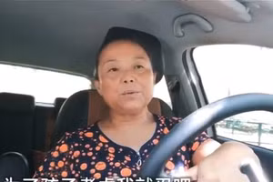  Người phụ nữ quyết ra khỏi nhà, đi du lịch một mình sau nhiều năm chịu đựng cuộc hôn nhân không hạnh phúc.