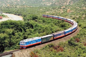  Ngành đường sắt thua lỗ.