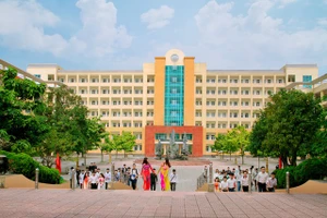 Trường ĐH Công nghiệp Việt Trì xét tuyển bổ sung 880 chỉ tiêu Đại học