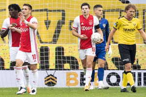 Ajax có trận thắng kỷ lục 13-0 ở giải VĐQG Hà Lan.