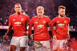Donny van de Beek, Pogba và Bruno có thể sẽ là hàng tiền vệ của Man United trong mùa giải tới.