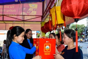 Sanest Moon Cake: Hương vị của tết đoàn viên