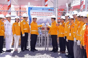 Nghi thức khởi động “Đón nhận dòng khí đầu tiên từ mỏ Sao Vàng đến đường ống Nam Côn Sơn 2”