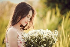 Hai mẹ con “đối đầu” nhau vì một chiếc giường gãy.