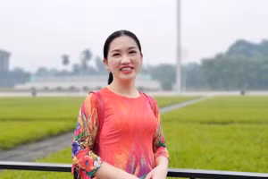 Cô Nguyễn Thị Ánh Ngọc luôn tươi cười dù gặp phải bất cứ chuyện gì.