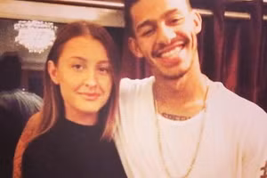 Giả vờ treo cổ tự tử để bạn trai chú ý, cô gái chết tức tưởi