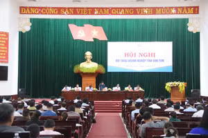 Tỉnh Kon Tum tổ chức Hội nghị đối thoại doanh nghiệp tỉnh.