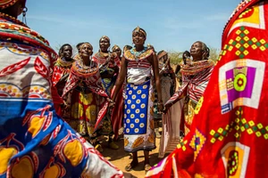 Umoja là ngôi làng trên đồng cỏ Samburu, phía bắc Kenya, được bao quanh bởi hàng rào gai. Ngôi làng này thành lập từ 1990 bởi một nhóm 15 người là những phụ nữ sống sót sau vụ cưỡng hiếp tập thể.