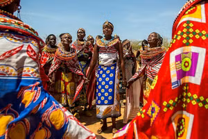 Umoja là ngôi làng trên đồng cỏ Samburu, phía bắc Kenya, được bao quanh bởi hàng rào gai. Ngôi làng này thành lập từ 1990 bởi một nhóm 15 người là những phụ nữ sống sót sau vụ cưỡng hiếp tập thể.