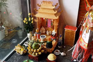  Chuyên gia phong thủy lý giải vì sao bàn thờ Thần Tài phải đặt dưới đất?