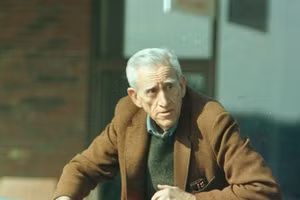 Nhà văn Jerome David Salinger.
