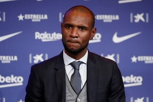 Giám đốc thể thao Abidal “bay” chức.