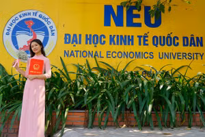 Nguyễn Thị Ngoan - Thủ khoa trường Đại học Kinh tế Quốc dân.