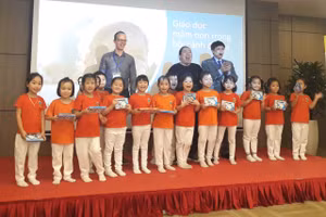 Dự án Cộng đồng ứng dụng dạy học sáng tạo trong giáo dục mầm non sử dụng phương pháp theo quan điểm lấy trẻ làm trung tâm, học thông qua chơi.