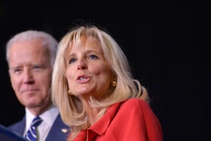 Bà Jill Biden và chồng.