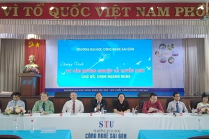 Quang cảnh các thành viên Ban tư vấn tham dự ngày hội.