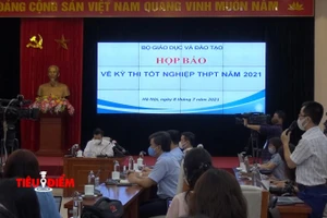 Tiêu điểm: Kỳ thi tốt nghiệp THPT 2021 thành công, bước đầu hoàn thành mục tiêu kép