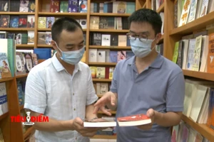 TIÊU ĐIỂM: Hướng đi nào cho sách bản quyền?