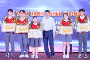 TIÊU ĐIỂM | Ý kiến xung quanh việc bỏ danh hiệu Học sinh tiên tiến