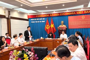 Quang cảnh buổi làm việc của Ủy ban Thường vụ Quốc hội với Đoàn đại biểu Quốc hội TPHCM.