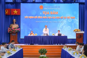 Thứ trưởng Hoàng Minh Sơn phát biểu tại tọa đàm.