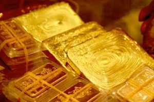 Giá vàng hôm nay giảm dưới mức 67 triệu đồng/ lượng