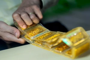 Giá vàng hôm nay đảo chiều tăng nhẹ