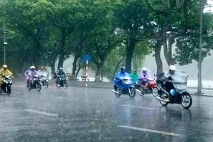 Thời tiết hôm nay, Bắc Bộ mưa giảm, Nam Bộ chiều tối mưa dông