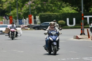 Thời tiết hôm nay Bắc Bộ và Trung Bộ nắng nóng, Nam Bộ chiều tối mưa dông