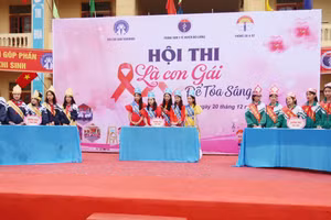Hội thi "Là con gái để toả sáng" được tổ chức cho học sinh các trường THCS trên địa bàn huyện Đô Lương, Nghệ An. Ảnh: Hồ Lài.