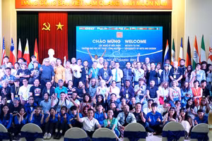 Triển lãm gốm quốc tế chủ đề 'Mùa thu Hà Nội'