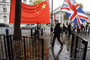 Anh trừng phạt 3 công ty Trung Quốc với cáo buộc cung cấp vũ khí cho cuộc xung đột Ukraine. Ảnh minh họa