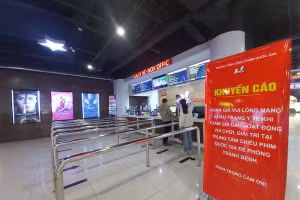 Các nhà làm phim nêu nguyện vọng sống chung có kiểm soát với dịch bệnh.