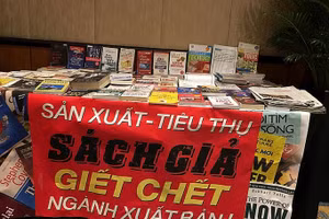 Hủy diệt tri thức bằng sách… giả